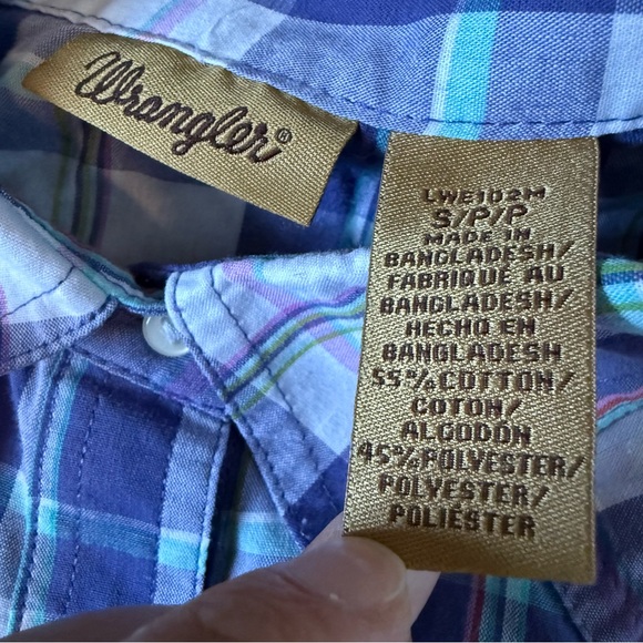 3 Wrangler buttondown shirt bundle- rodeo farm girl western country, cabin core - Picture 13 of 15